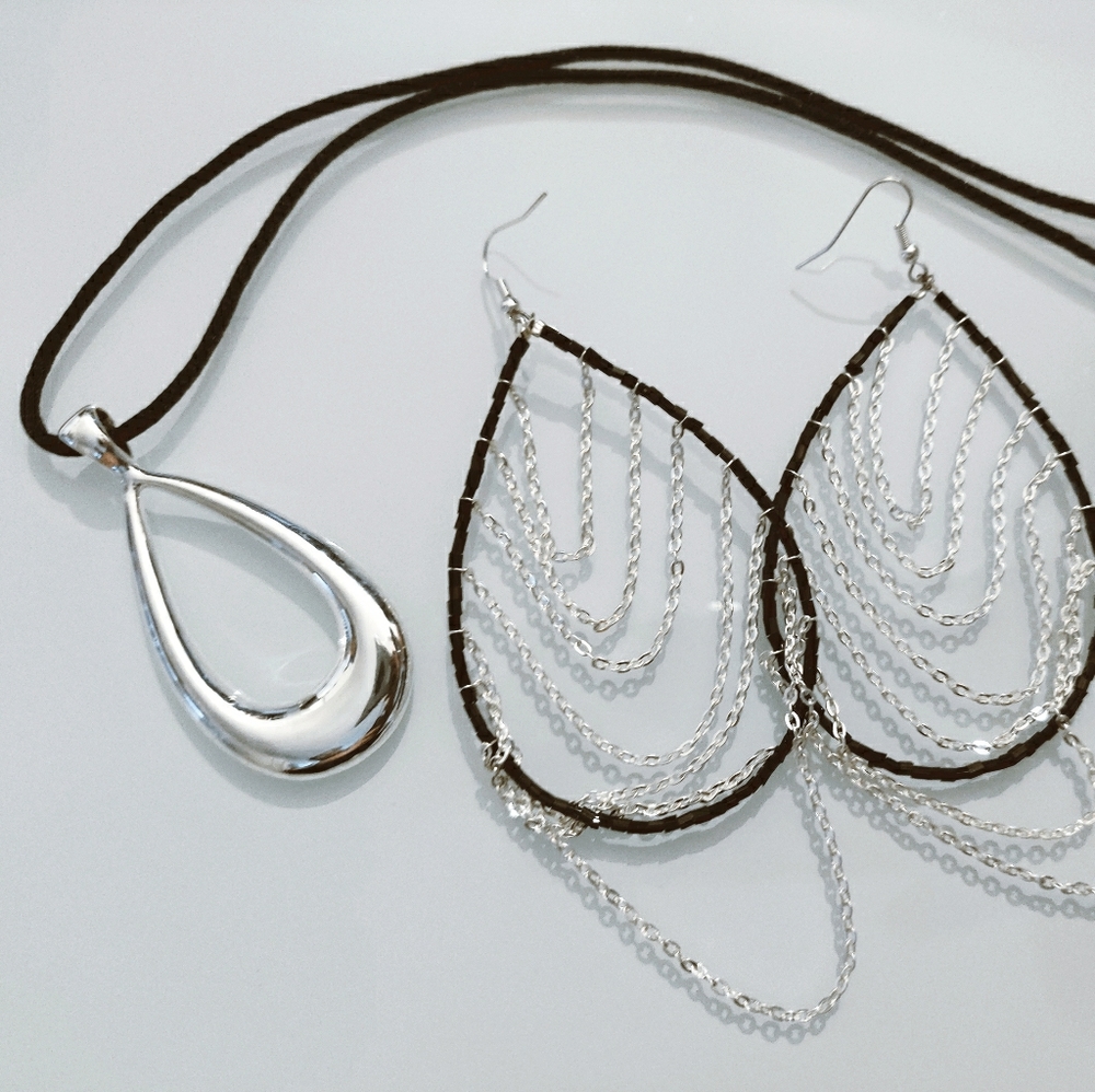 Dangling earrings cord necklace teardrop pendant